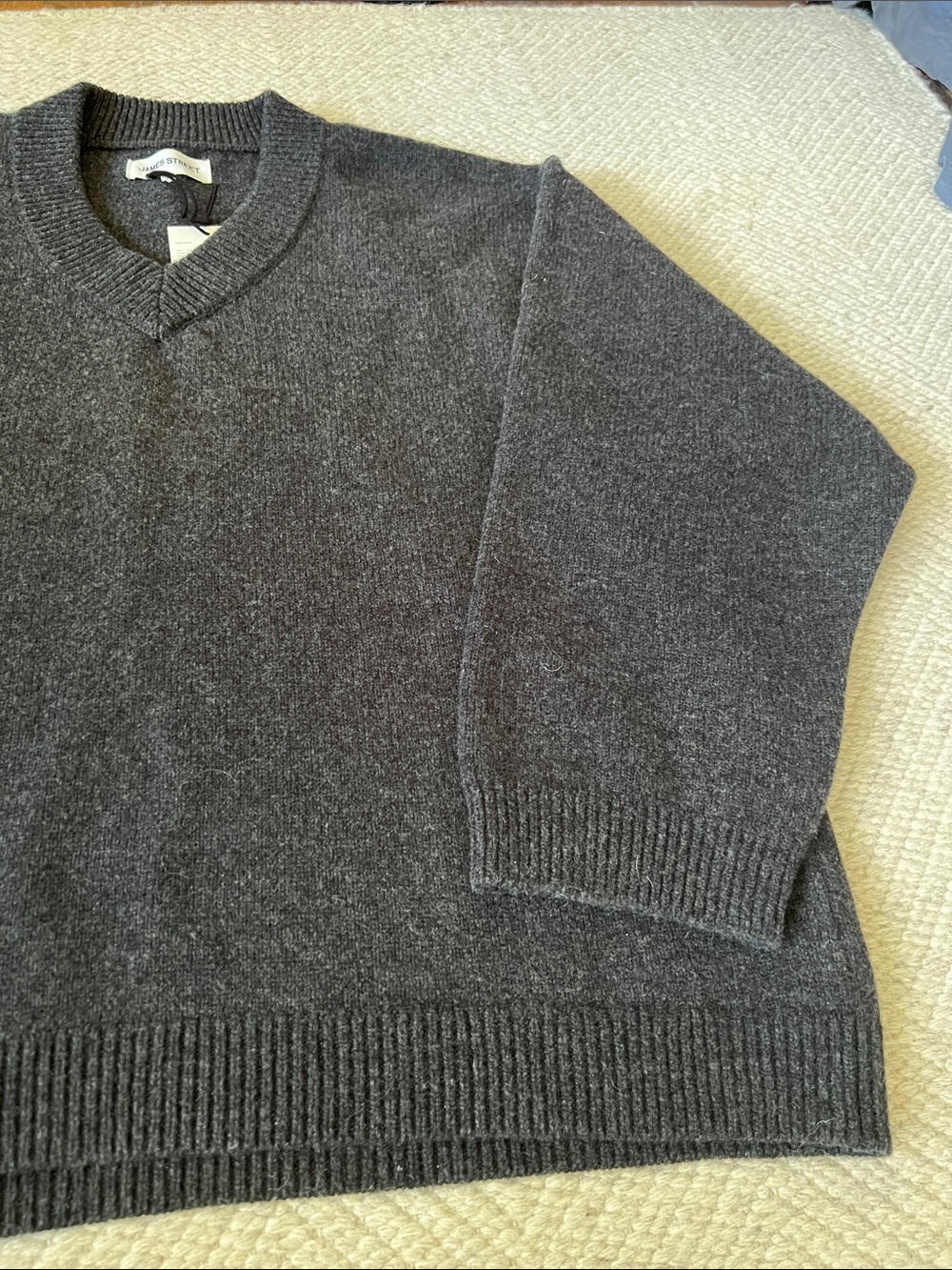 James Street Sloane Vee sweater - Picture 4 of 6